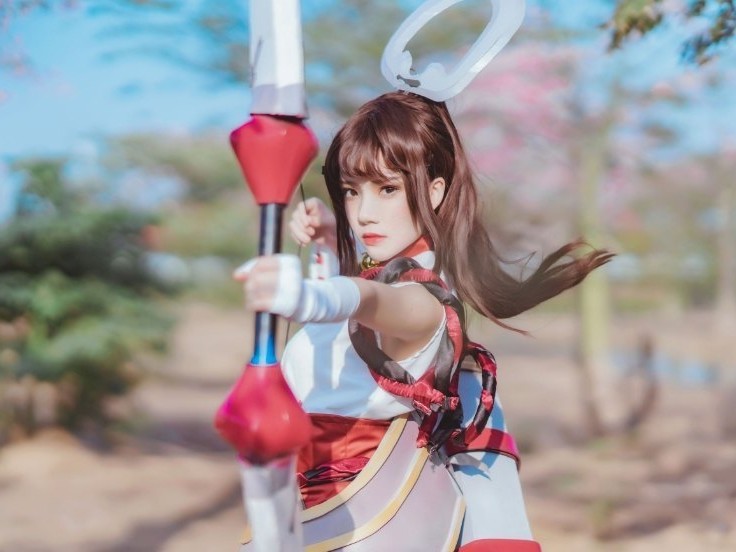 桜桃喵《王者荣耀 伽罗COS》：从可爱少女到战场女神的完美转身
