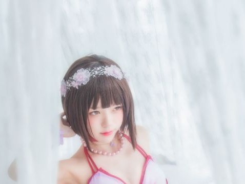 桜桃喵《加藤惠_小睡裙》：一场梦幻的柔软邂逅