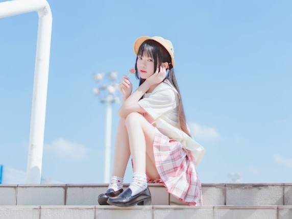 樱桃喵的《幼稚园》：糖果色的梦幻童话，甜度超标！