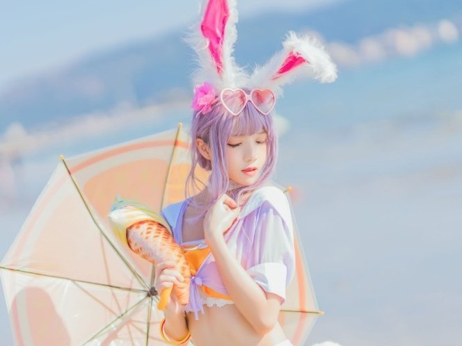 桜桃喵的《公孙离》Cosplay——海边的精灵兔，甜美又飒爽！