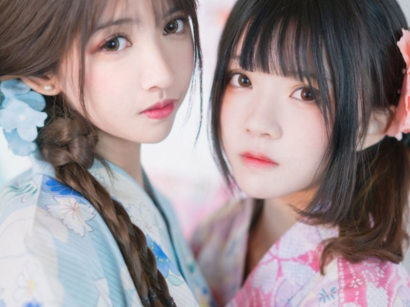 桜桃喵_鳗鱼霏子《百合》：校园时光里的甜美邂逅
