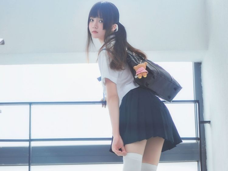 桜桃喵《蓝白水手服》：一场青春与活力的碰撞