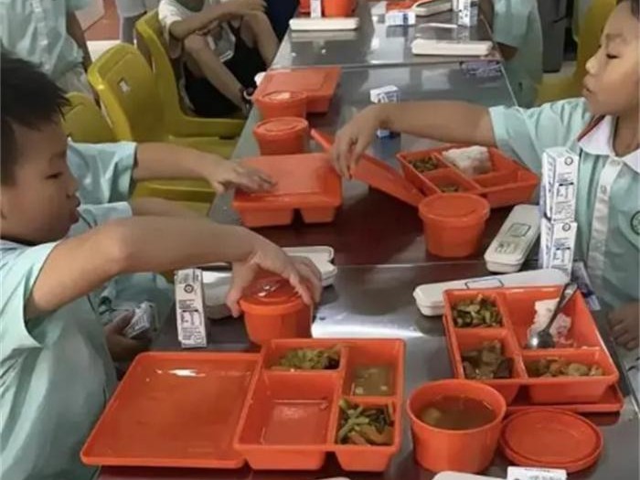 预制菜进入校园 为何引起家长焦虑（料理包）