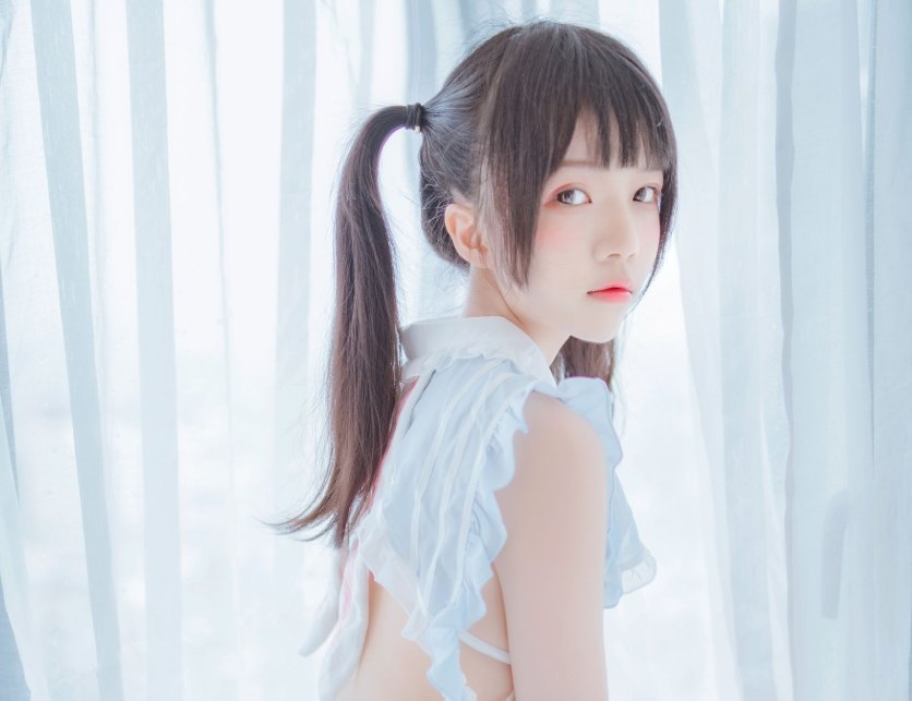 桜桃喵的《爱丽丝的兔子》COS:一场迷失在奇幻世界的浪漫追逐 第1张 桜桃喵的《爱丽丝的兔子》COS:一场迷失在奇幻世界的浪漫追逐 第1张