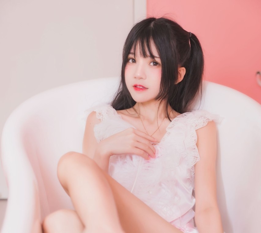 桜桃喵《冬眠系列 粉色浴缸》:在柔软世界里与春天共舞 第2张 桜桃喵《冬眠系列 粉色浴缸》:在柔软世界里与春天共舞 第2张