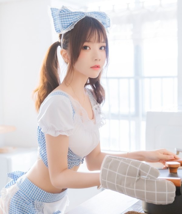 桜桃喵的《小娇妻》:温柔日常里的甜美幻想 第1张 桜桃喵的《小娇妻》:温柔日常里的甜美幻想 第1张