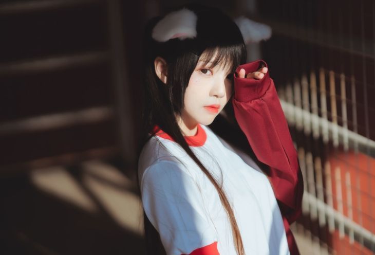 桜桃喵《红色体操服》——青春与活力的完美呈现 第2张 桜桃喵《红色体操服》——青春与活力的完美呈现 第2张