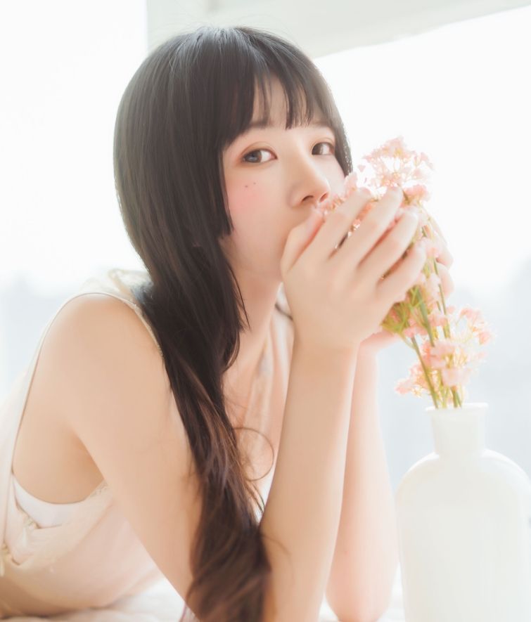 桜桃喵《喵呀》:一场纯净的美丽展现 第2张 桜桃喵《喵呀》:一场纯净的美丽展现 第2张