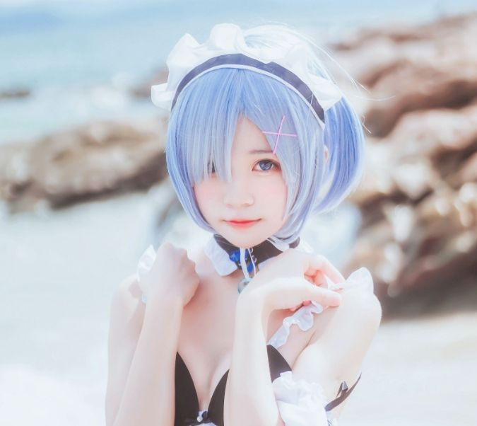 桜桃喵《蕾姆COS》:从可爱到迷人的完美呈现 第1张 桜桃喵《蕾姆COS》:从可爱到迷人的完美呈现 第1张