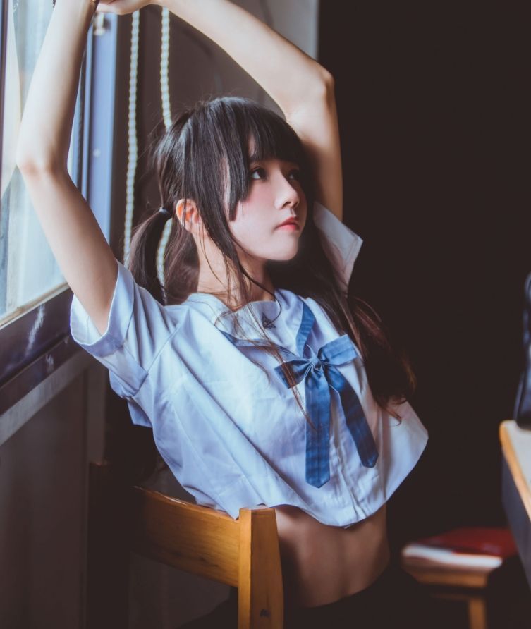 桜桃喵《蓝白水手服》:一场青春与活力的碰撞 第3张 桜桃喵《蓝白水手服》:一场青春与活力的碰撞 第3张